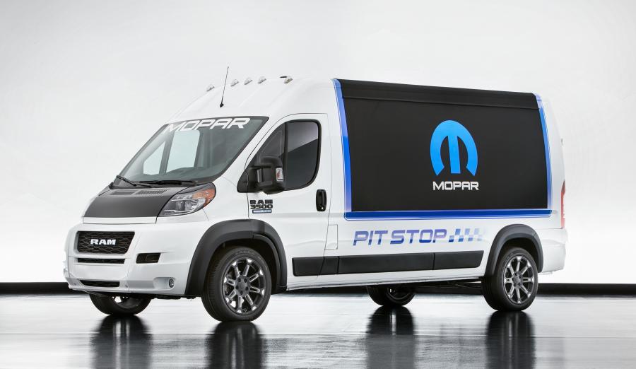  Dodge Ram ProMaster Pit Stop 2016 года  (фото 2 из 3)